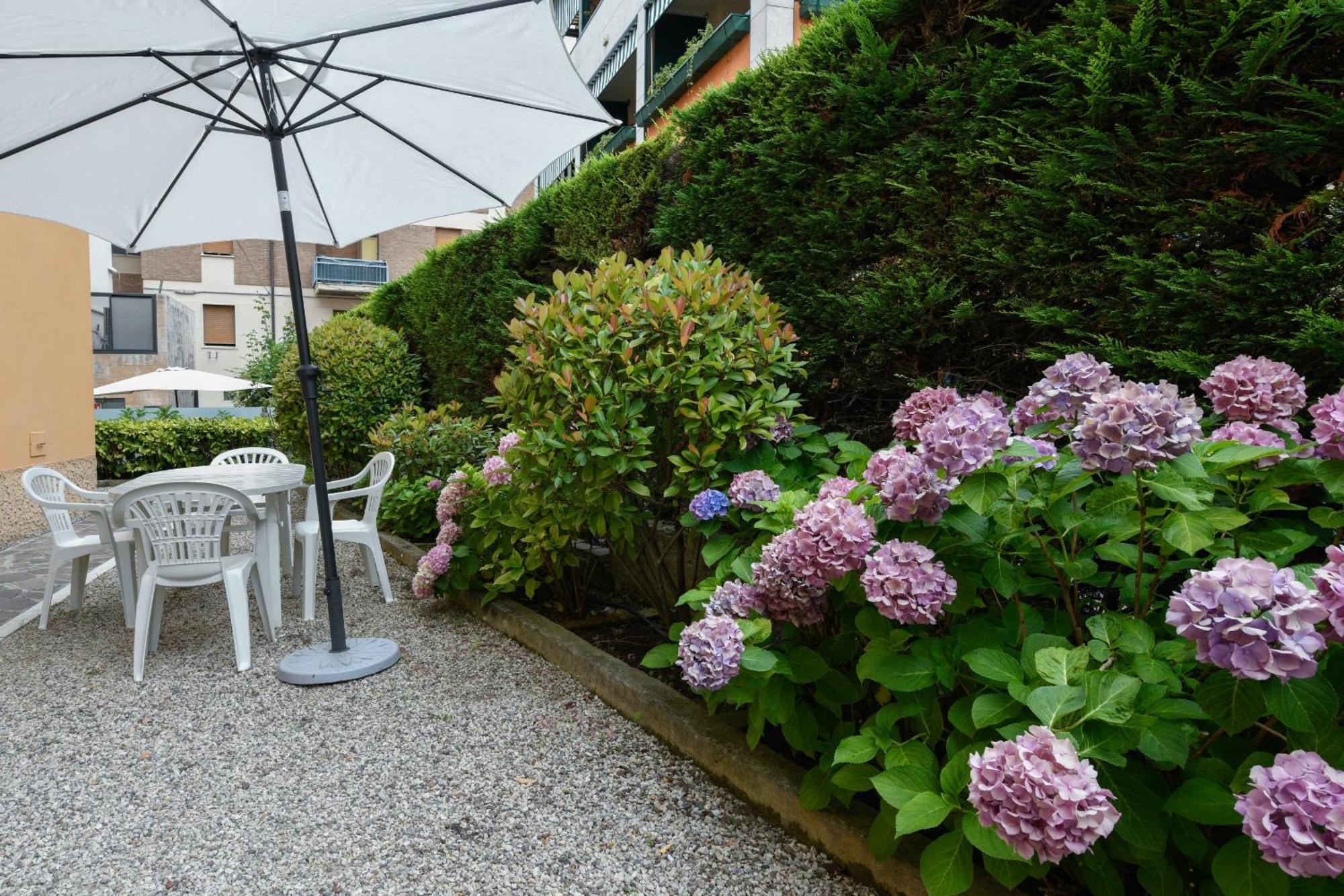 Garden Apartment Бардолино Екстериор снимка
